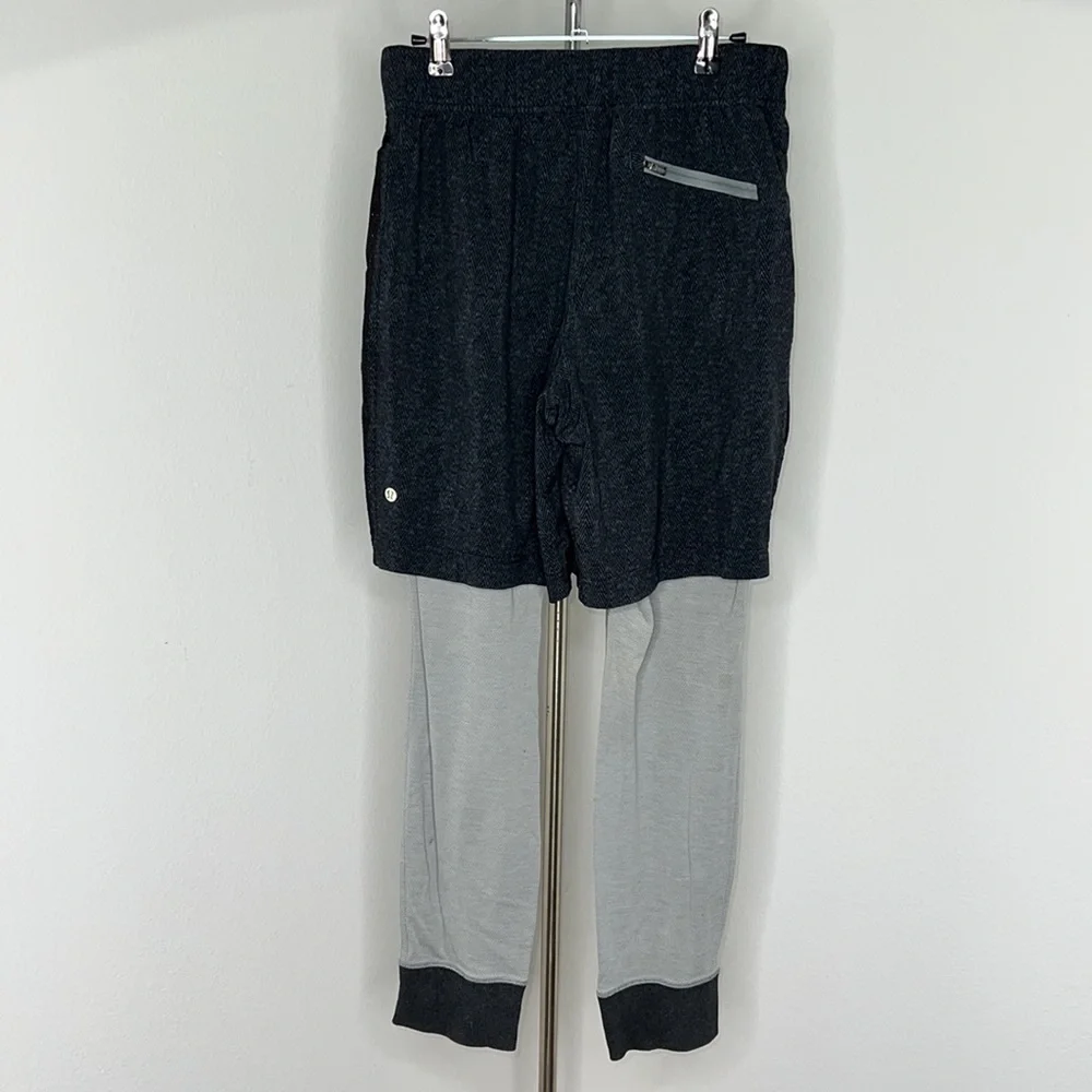 🔹 Lululemon Shorts with Attached Leggings